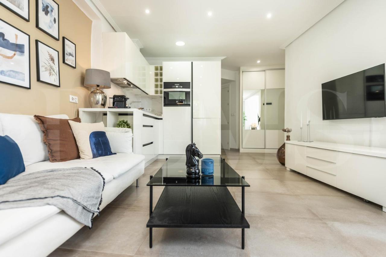 Serene & Spacious Apartment - Center By Rems Μάλαγα Εξωτερικό φωτογραφία