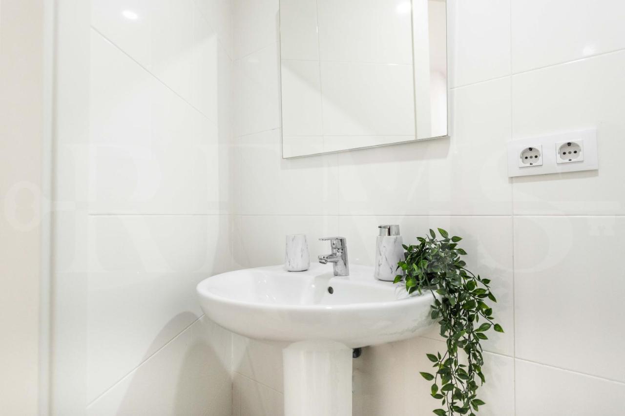 Serene & Spacious Apartment - Center By Rems Μάλαγα Εξωτερικό φωτογραφία